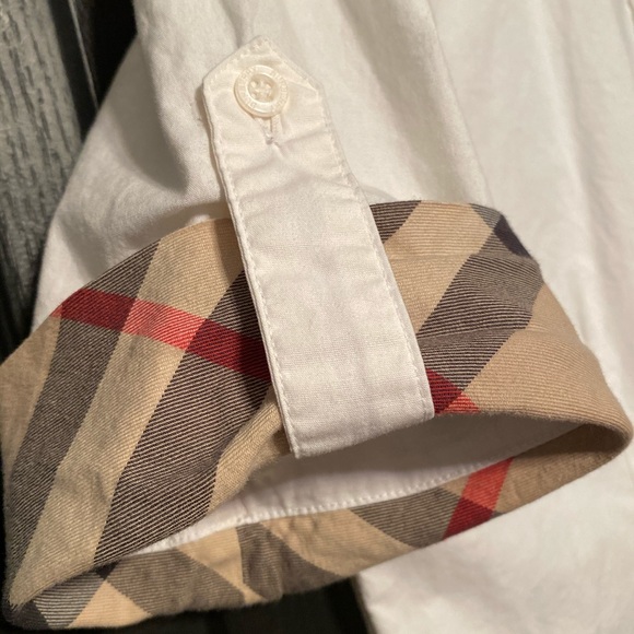 Authentic BURBERRY polo - Picture 5 of 7